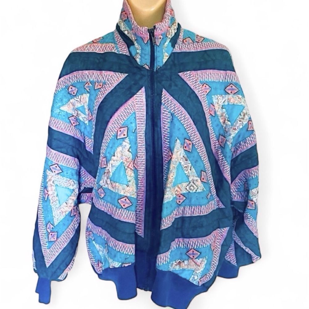 Vintage1980’s Quilted Triangular Patchwork Batwin… - image 3